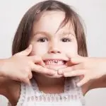 4 WAYS TO KEEP YOUR CHILDREN'S TEETH HEALTHY THIS WINTER 2023