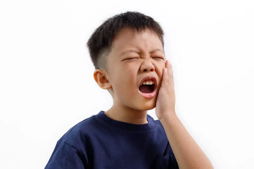 Comprensión y tratamiento de la sensibilidad dental en niños