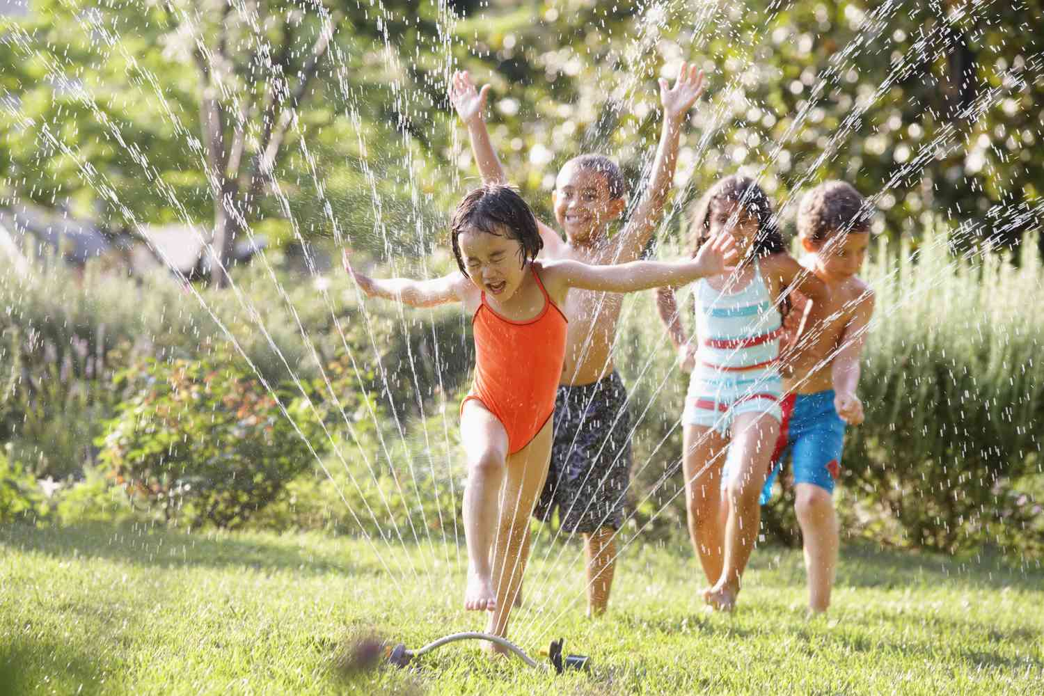 Mantener sonrisas brillantes: odontología para niños pequeños, 6 consejos para la temporada de verano