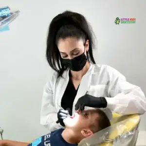 Conozca el corazón detrás de las sonrisas Nuestros increíbles médicos en Little Kids Dentistry