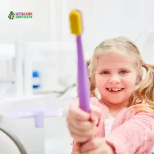 Los mejores consejos para mantener los dientes de su hijo sanos entre visitas al dentista en Los Ángeles